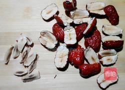 红枣桂圆当归煮鸡蛋的做法图解2