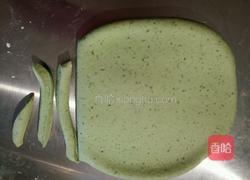 油泼菠菜搓搓的做法图解3