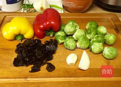 素炒球芽甘蓝的做法图解2