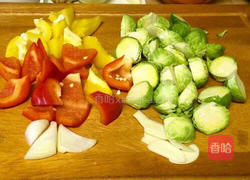 素炒球芽甘蓝的做法图解3