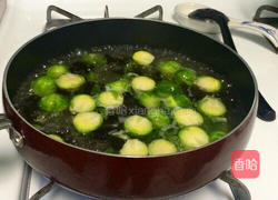 素炒球芽甘蓝的做法图解5