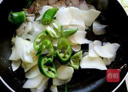 土豆片尖椒炒肉的做法图解8