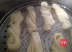 白白胖胖一发小花卷的做法图解10