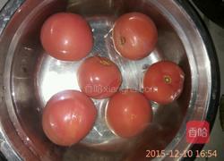 糖拌西红柿的做法图解1