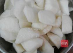 粤菜：牛腩炆萝卜的做法图解4