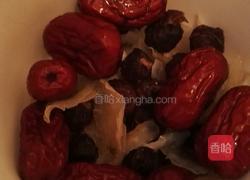 滋补猴菇汤的做法图解2