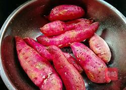 煲蕃薯的做法图解1