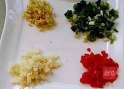 凉拌耳丝的做法图解2