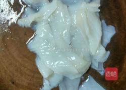 蒜苔炒鱿鱼的做法图解1