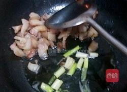 蒜叶炒肉的做法图解3