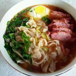 牛肉双色手擀面的做法[图]