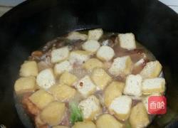 豆泡炖鱼的做法图解9