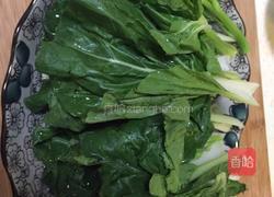 蒜香木耳小白菜的做法图解1