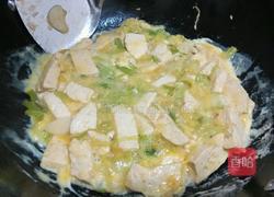 豆腐焖蛋的做法图解3