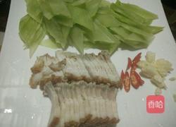 脆皮烧肉炒青笋的做法图解1