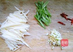 糖醋土豆丝的做法图解2