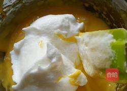 原味戚风蛋糕的做法图解13