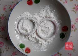 面包糠炸洋葱圈的做法图解3