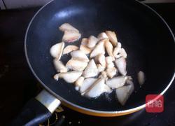 胡萝卜炒肉的做法图解3