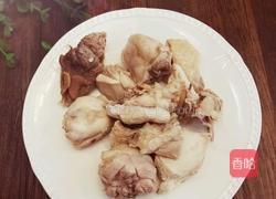 淮山莲子炖鸡汤的做法图解3