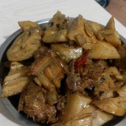 红烧排骨莲藕的做法[图]