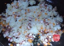 鱿鱼须炒饭的做法图解6