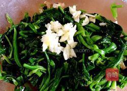 香拌核桃菠菜塔的做法图解6
