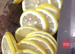 蜂蜜柠檬水的做法图解2