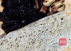 三鲜烤麸的做法图解1