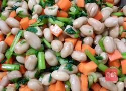 花生米拌芹菜胡萝卜的做法图解5