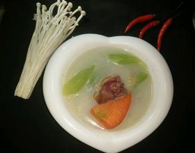 青笋胡萝卜炖腊鸭腿[图]