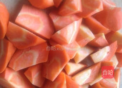 洋葱胡萝卜羊肉煲的做法图解1