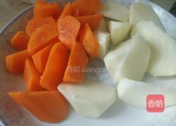 胡萝卜淮山大骨汤的做法图解4