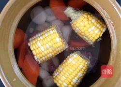 马蹄玉米大骨汤的做法图解2