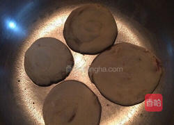 香酥牛肉胡萝卜馅饼的做法图解9