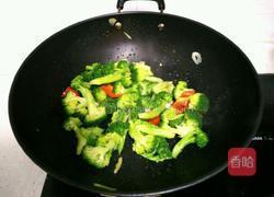 炝炒西兰花的做法图解7