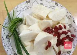 Illustration of how to make yam, wolfberry, and black-bone chicken soup 6