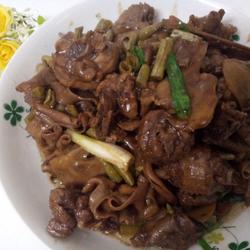 鸭肉鸭肠焖酸豆角的做法[图]