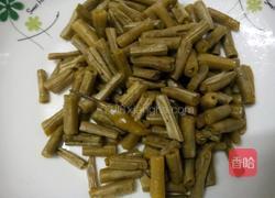 鸭肉鸭肠焖酸豆角的做法图解2