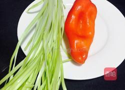 韭黄炒肉丝的做法图解1