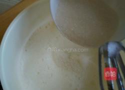 戚风蛋糕的做法图解9