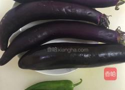 油焖茄子的做法图解1
