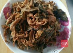 梅菜闷五花肉块的做法图解1