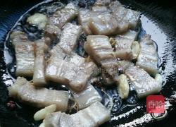 梅菜闷五花肉块的做法图解3