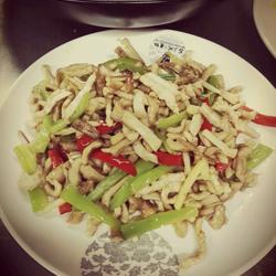 香菇腿炒肉丝的做法[图]