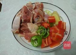 辣子鸡腿的做法图解1