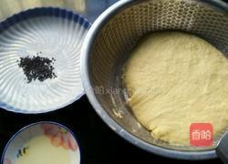 芝麻玉米饼的做法图解2
