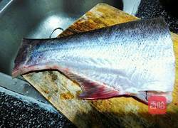 香炸鱼块的做法图解1