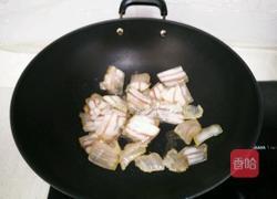 泥蒿炒腊肉的做法图解7