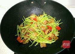 泥蒿炒腊肉的做法图解13